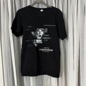 Taylor Swift Reputation Stadium Tour Tee